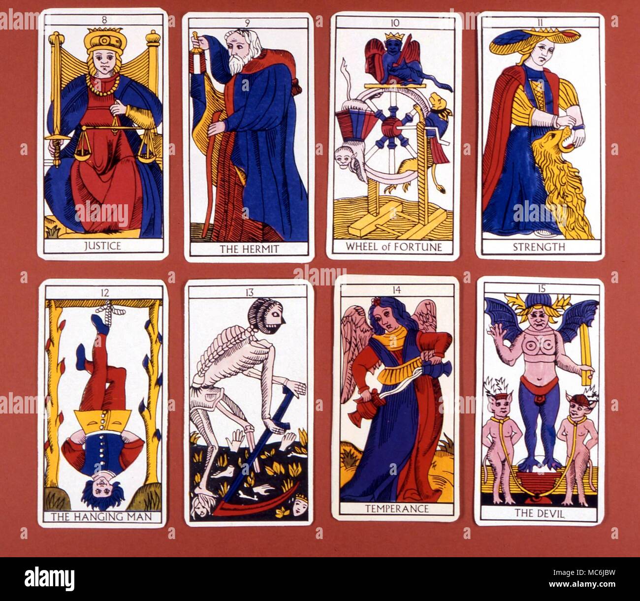 Cartas del Tarot - la justicia al diablo. Segundo lote (de tres) de las 22  cartas del Tarot imagen atout - una versión en inglés de la baraja de  Marsella, diseñado en