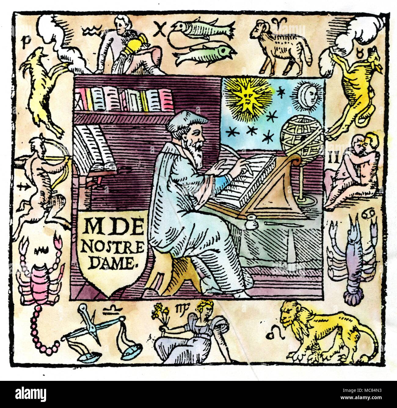 Nostradamus trabajando en su estudio, con un sonido envolvente rectangular representando los símbolos para los doce signos del zodiaco, junto con sus correspondientes sigils. Viñeta de Nostradamus' 'Les significaciones de l'Eclipse.... 1559'. Foto de stock