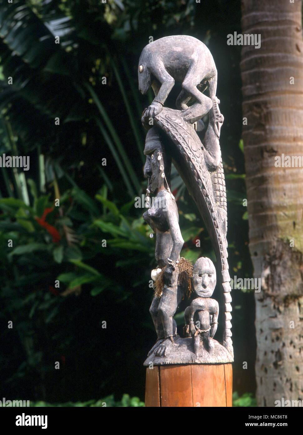 La mitología polinesia Polinesia estatua mágica de madera. Colección privada, Hawai Foto de stock