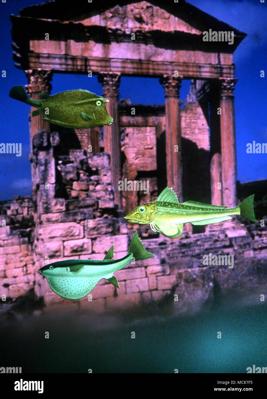 Fantasía en sunken Atlantis. Ruinas bajo el mar. Foto de stock