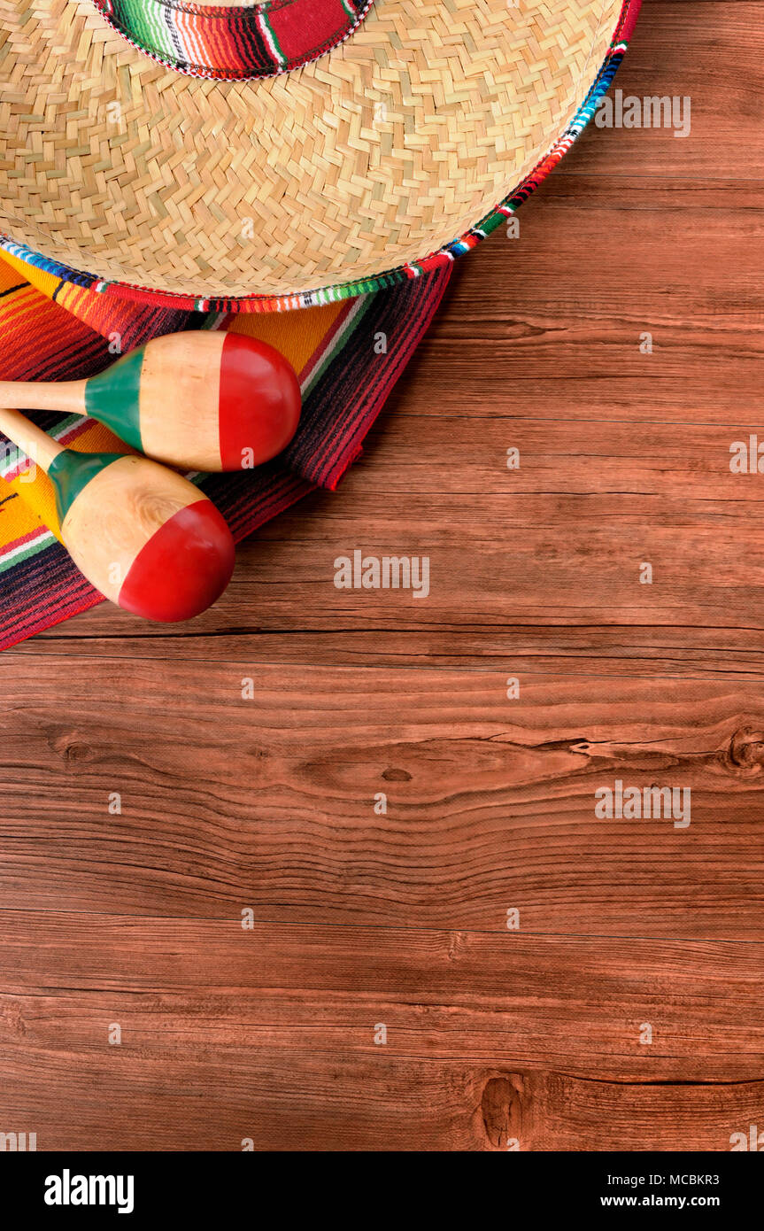 México el cinco de mayo madera sombrero mexicano de fondo Fotografía de  stock - Alamy
