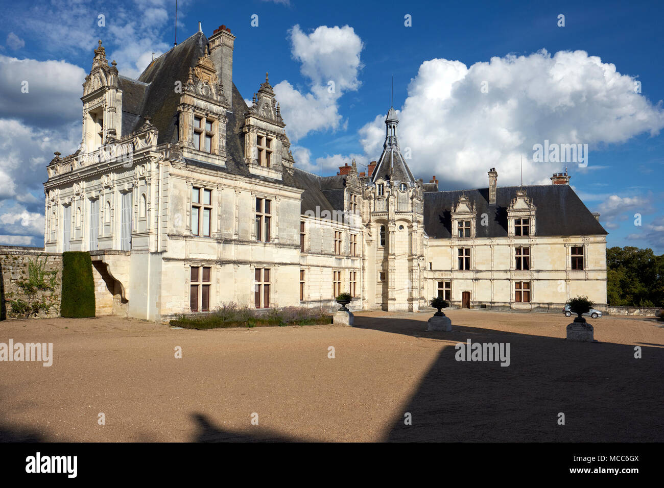 El Chateau de Saint Aignan sur Cher en el Valle del Loira en Francia. Foto de stock