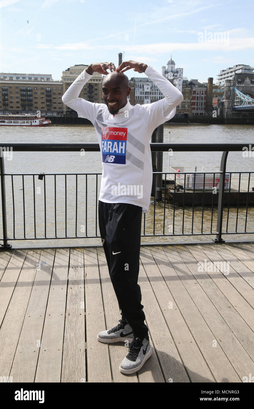 Londres, Reino Unido el 17 de abril de 2018 Foto llamada con Sir Mo Farah por delante de su participación en este año, Virgin Money Maratón de Londres ,seguida por una conferencia de prensa en el Race Week Media Center ,El Hotel Tower@Pablo Quezada-Neiman/Alamy Live News Foto de stock