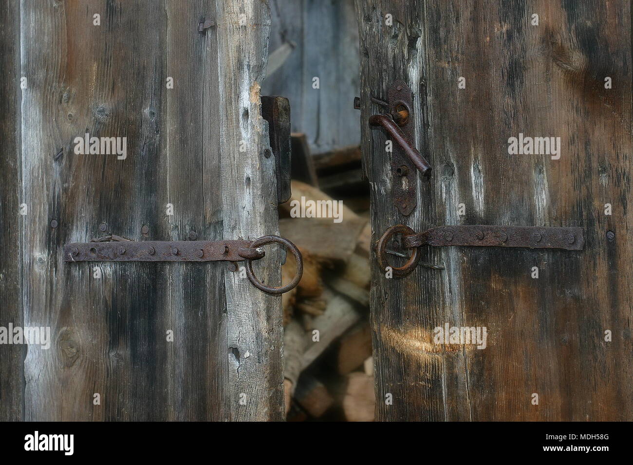 Detalle exterior de una estructura de madera granero del diezmo Foto de stock