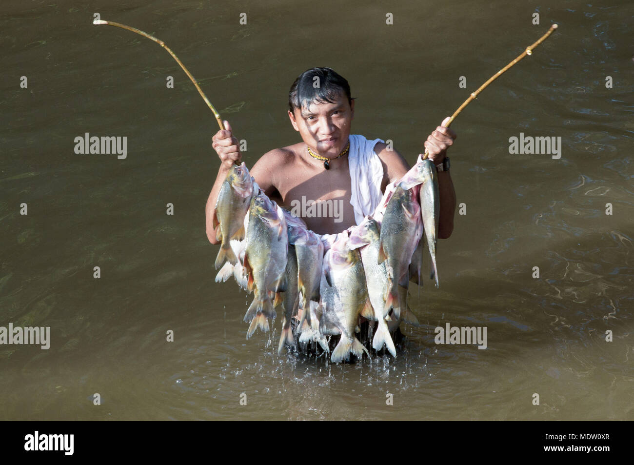 Caña de pesca fotografías e imágenes de alta resolución - Alamy