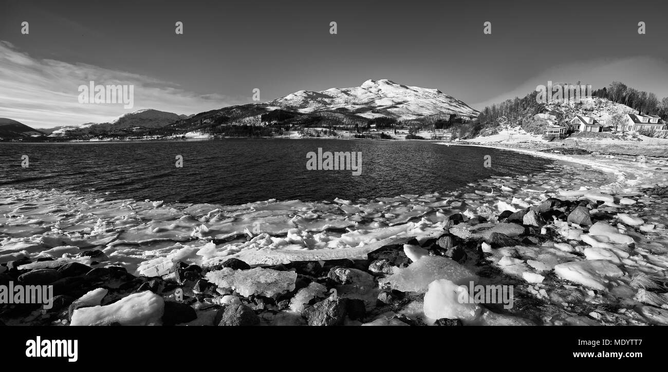 Noruega de invierno Lago Foto de stock