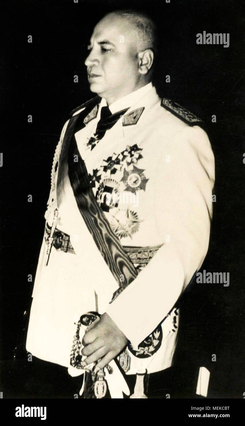 Ricardo Pío Pérez Godoy (1905 - 1982), general del ejército peruano, quien lanzó un golpe de estado en julio de 1962, dirigió una junta militar hasta marzo de 1963, y sirvió como el 55º Presidente de Perú (primer Presidente de la Junta Militar). Foto de stock