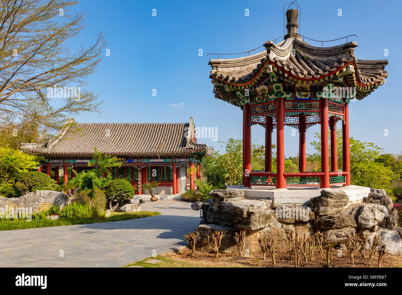 El templo chino, Xiamen International Garden & Flower Expo Park, Distrito Jimei, Xiamen, Fujian, China Foto de stock