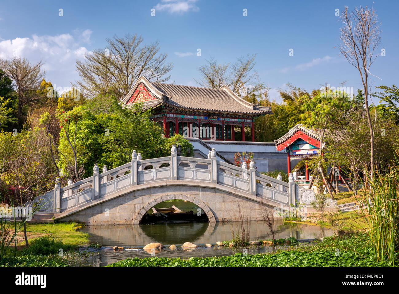 El templo chino, Xiamen International Garden & Flower Expo Park, Distrito Jimei, Xiamen, Fujian, China Foto de stock