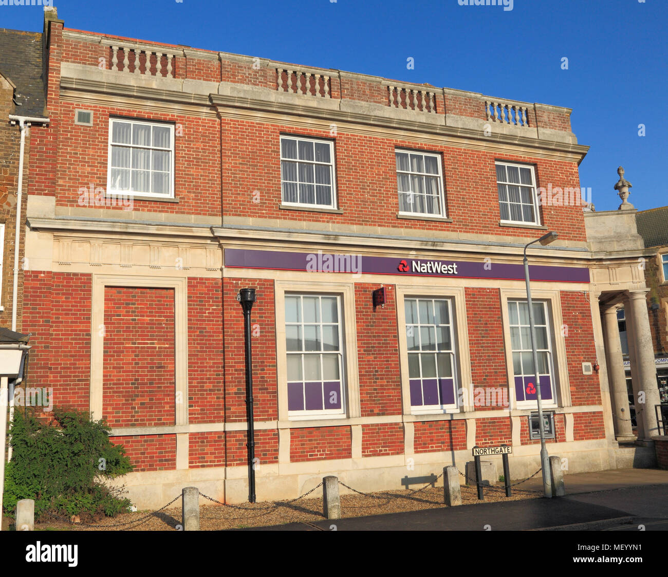 NatWest Bank, edificio, National Westminster Bank, Hunstanton, Norfolk, Inglés, bancos, cierre, cierre, Inglaterra, Reino Unido. Foto de stock