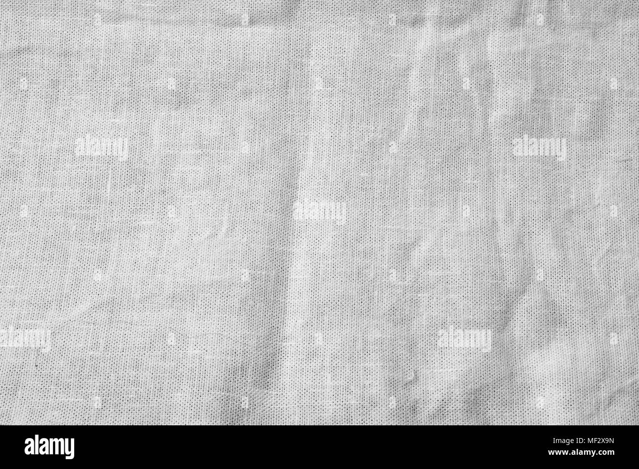Fondo de tela de lino arrugado. Blanco y negro textura de lienzo de  arpillera plantilla para superponer ilustraciones Fotografía de stock -  Alamy