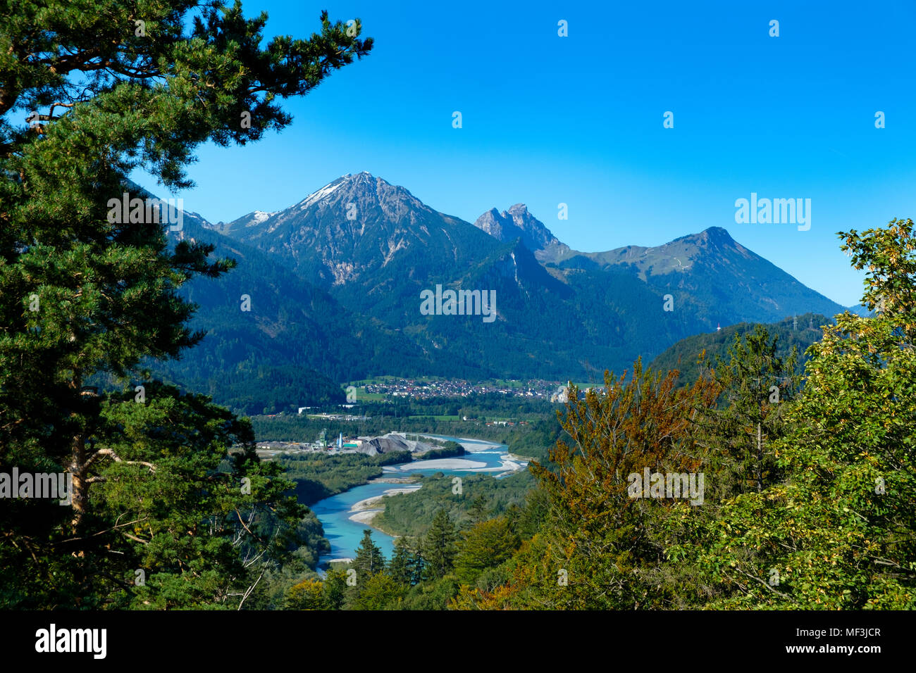 Vom Kalvarienberg bei Füssen, auf den Lech und die Lechtaler Alpen, Ostallgäu, Schwaben, Bayern, Deutschland Foto de stock