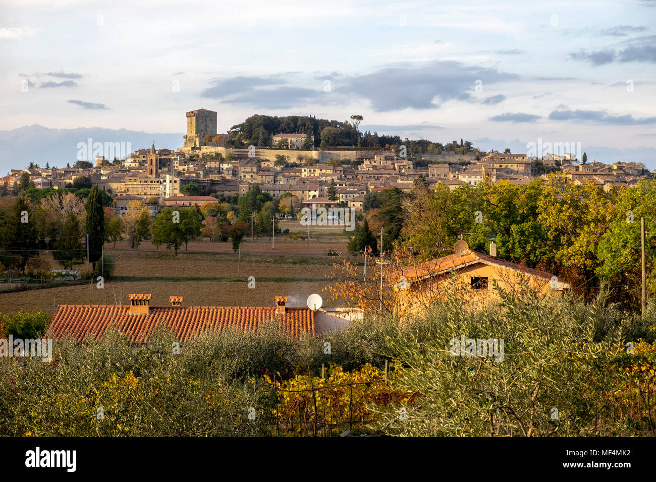 Sarteano en la provincia de Siena, Toscana, Italia Foto de stock
