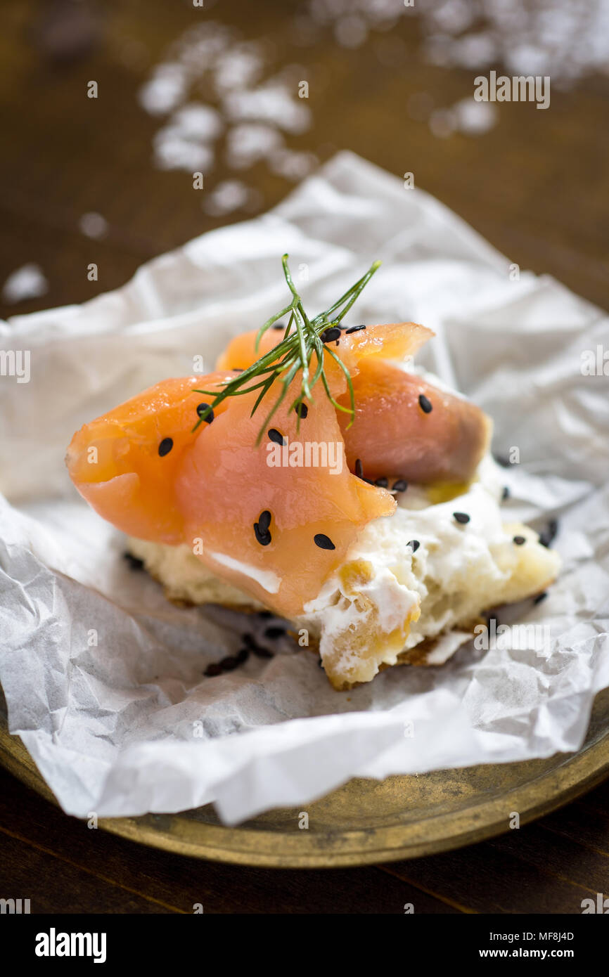 Canapes De Salmon Y Queso Crema