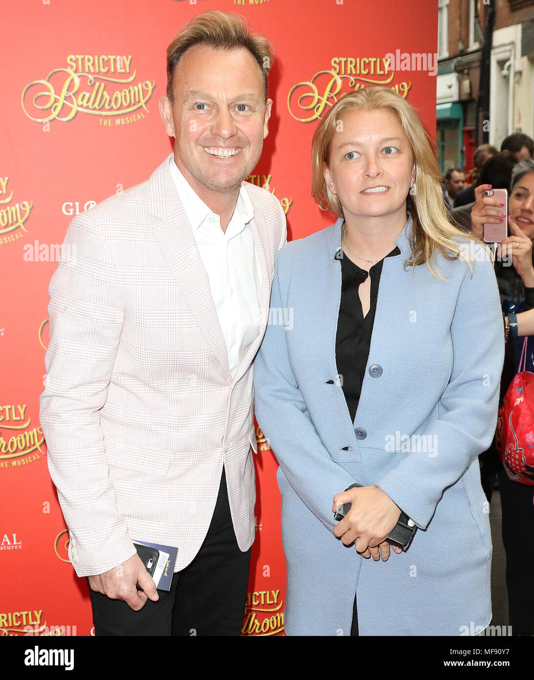 Londres, Reino Unido. 24 de abril de 2018. Jason Donovan, Angela Malloch, Strictly Ballroom, El Musical - La noche de la inauguración, el teatro de Piccadilly, Londres, Reino Unido, 24 de abril Londres, Reino Unido. 24 de abril de 2018. Jason Donovan, Angela Malloch, Strictly Ballroom, El Musical - La noche de la inauguración, el teatro de Piccadilly, Londres, Reino Unido, 24 de abril
