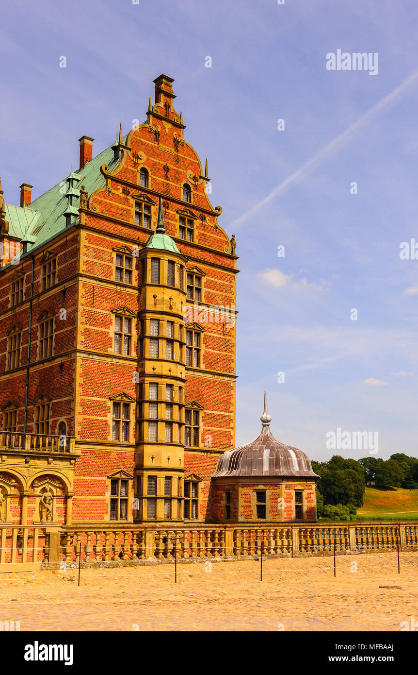 Frederiksborg Palace o el Castillo de Frederiksborg, Hillerod, Dinamarca. Ahora es un museo de historia nacional. Foto de stock