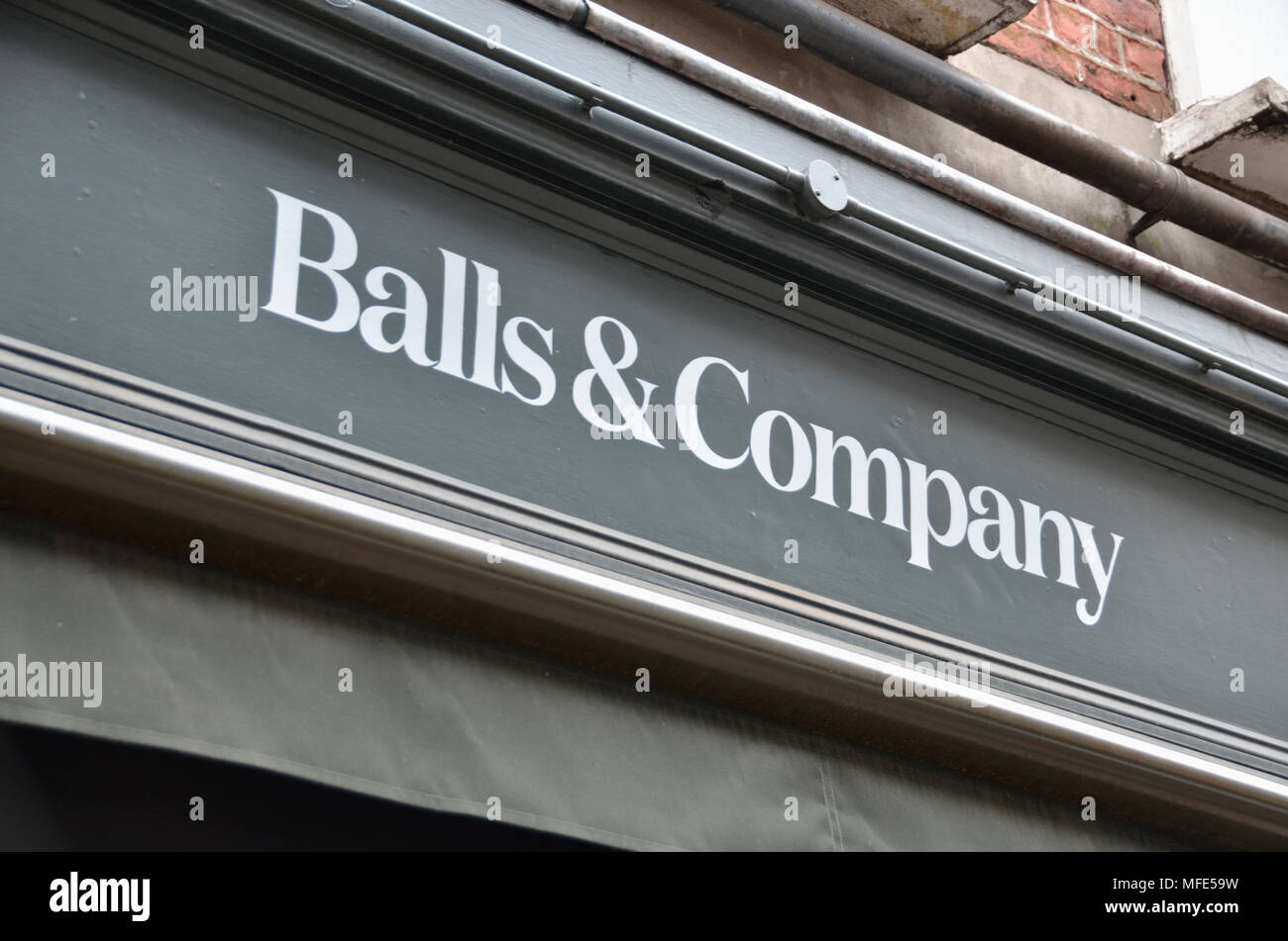 Bolas y compañía en griego Street, Soho, Londres, Reino Unido. Foto de stock
