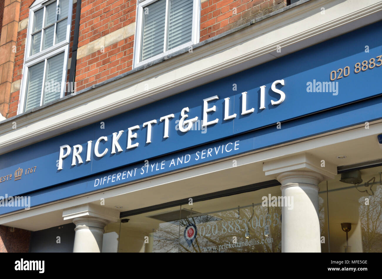 Prickett y Ellis inmobiliaria en East Finchley, Londres, Reino Unido. Foto de stock