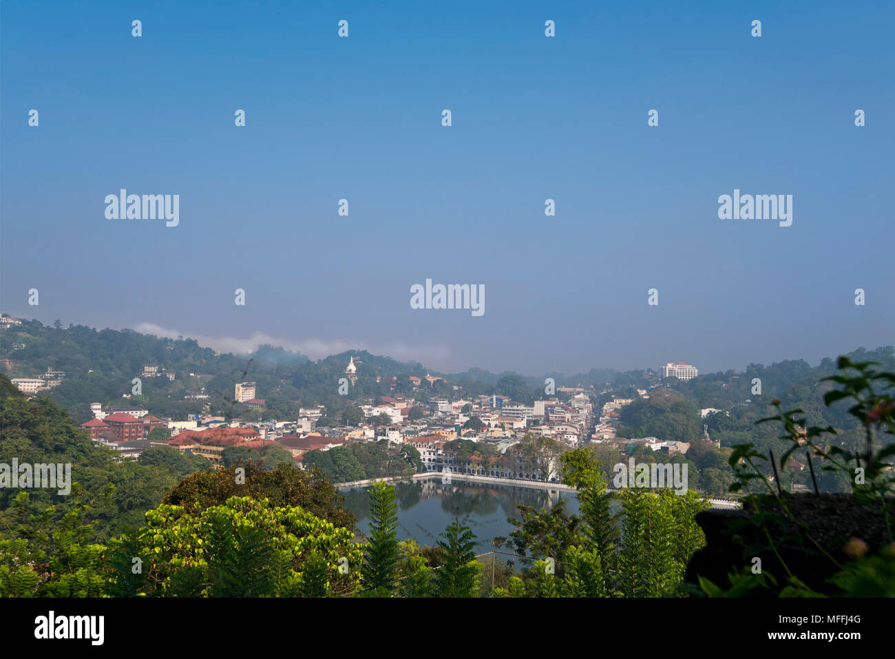 Paisaje urbano horizontal de Kandy, Sri Lanka. Foto de stock