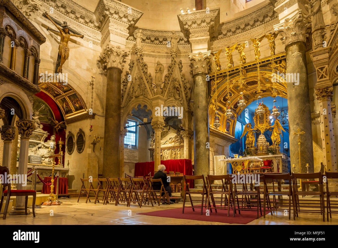Interior de la Catedral de Sveti Duje en Split, Croacia, Europa Foto de stock