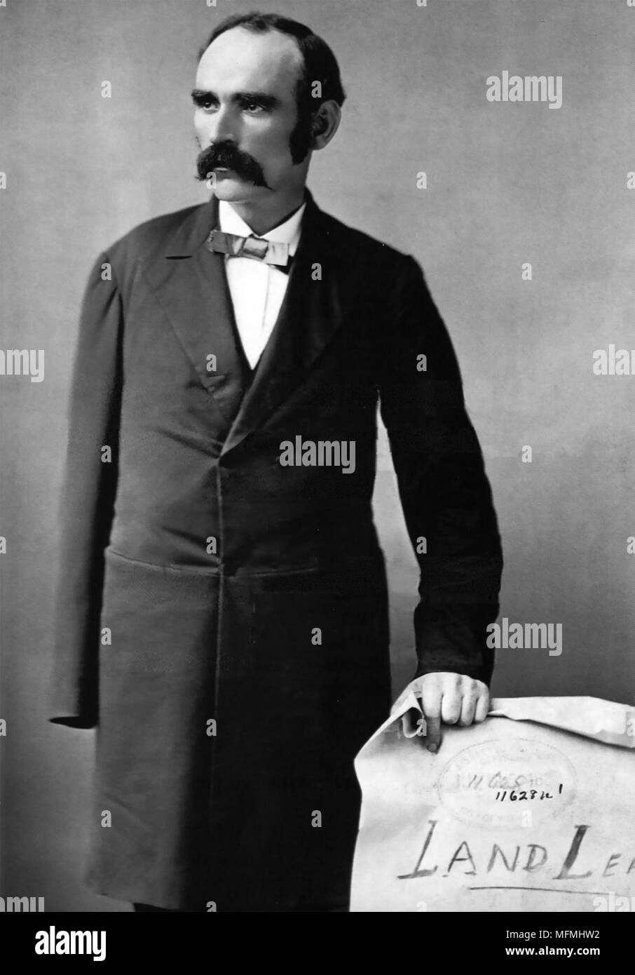 MICHAEL DAVITT Republicano Irlandés (1846-1906) Fundador de la Liga Nacional de la tierra irlandesa. Fotografiado en Nueva York en un viaje acerca de recaudación de fondos 1882 por Napoleon Sarony Foto de stock