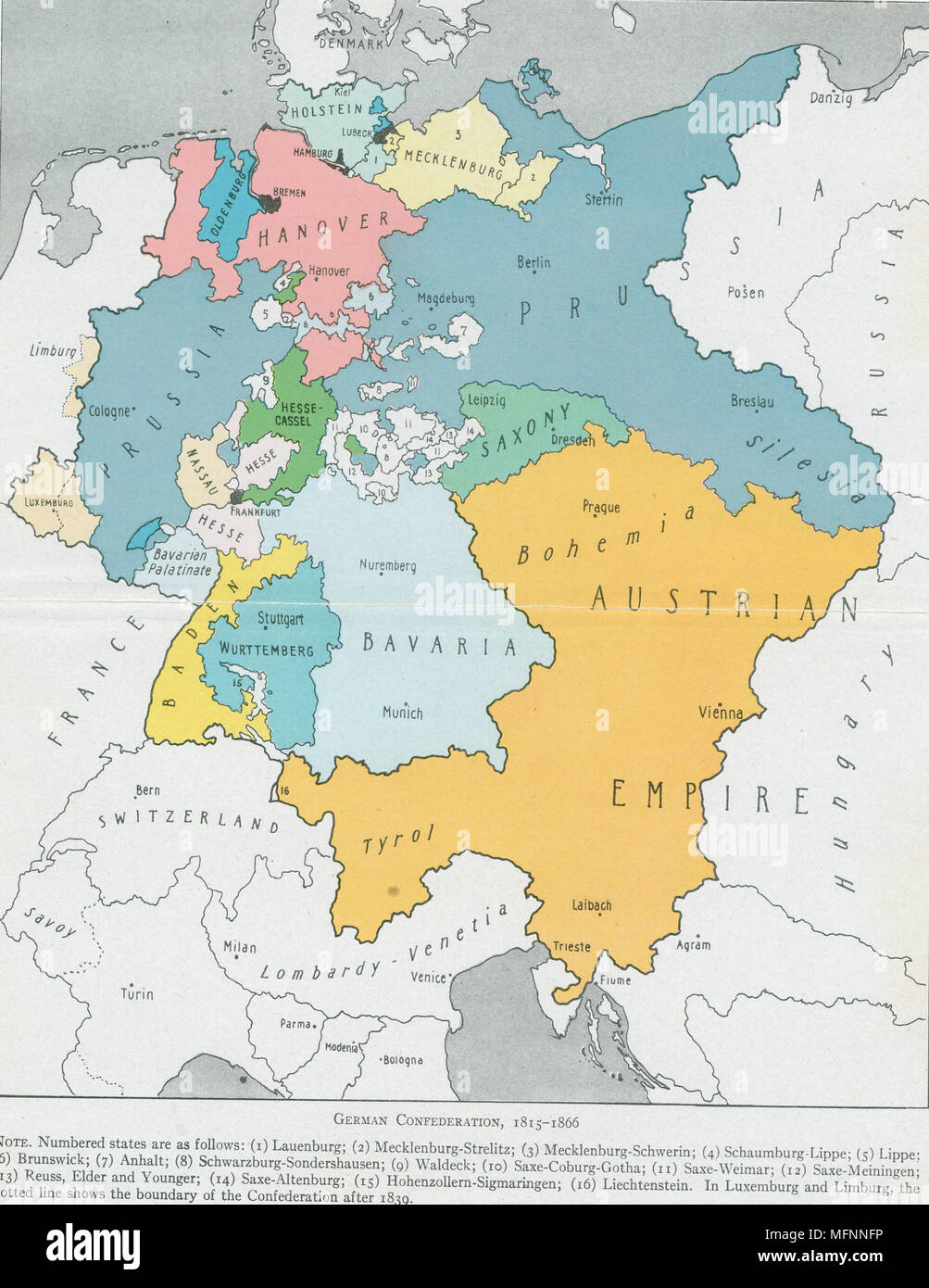 Mapa de la Confederación Alemana de 1815-1866 (Deutscher Bund). Los estados dominantes son Austria (amarillo) y Prusia (azul). Foto de stock