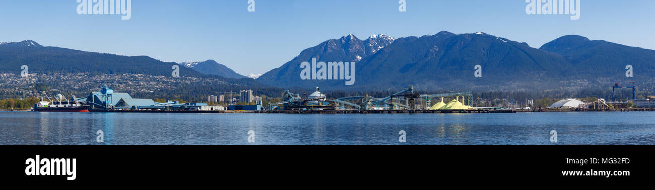 Vancouver, Canadá - Circa 2018 : Costa Norte Distrito Industrial Foto de stock