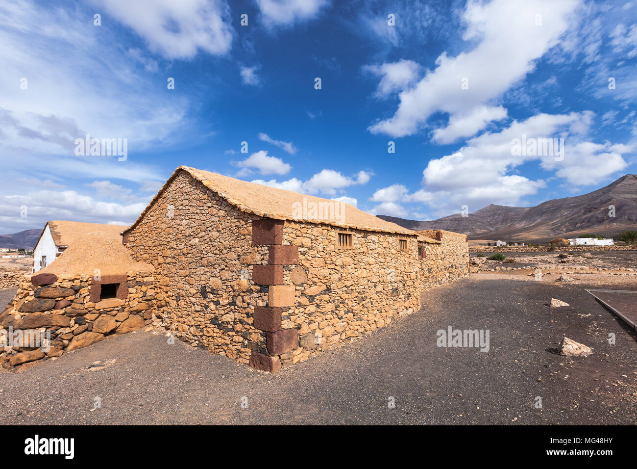 Una casa de piedra de estilo rústico en la isla de Fuerteventura. Los canarios. España Foto de stock