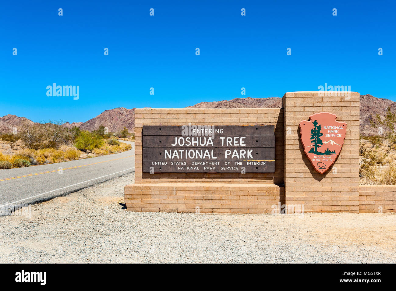 Señal de entrada para el Parque Nacional Joshua Tree, California, EE.UU. Foto de stock