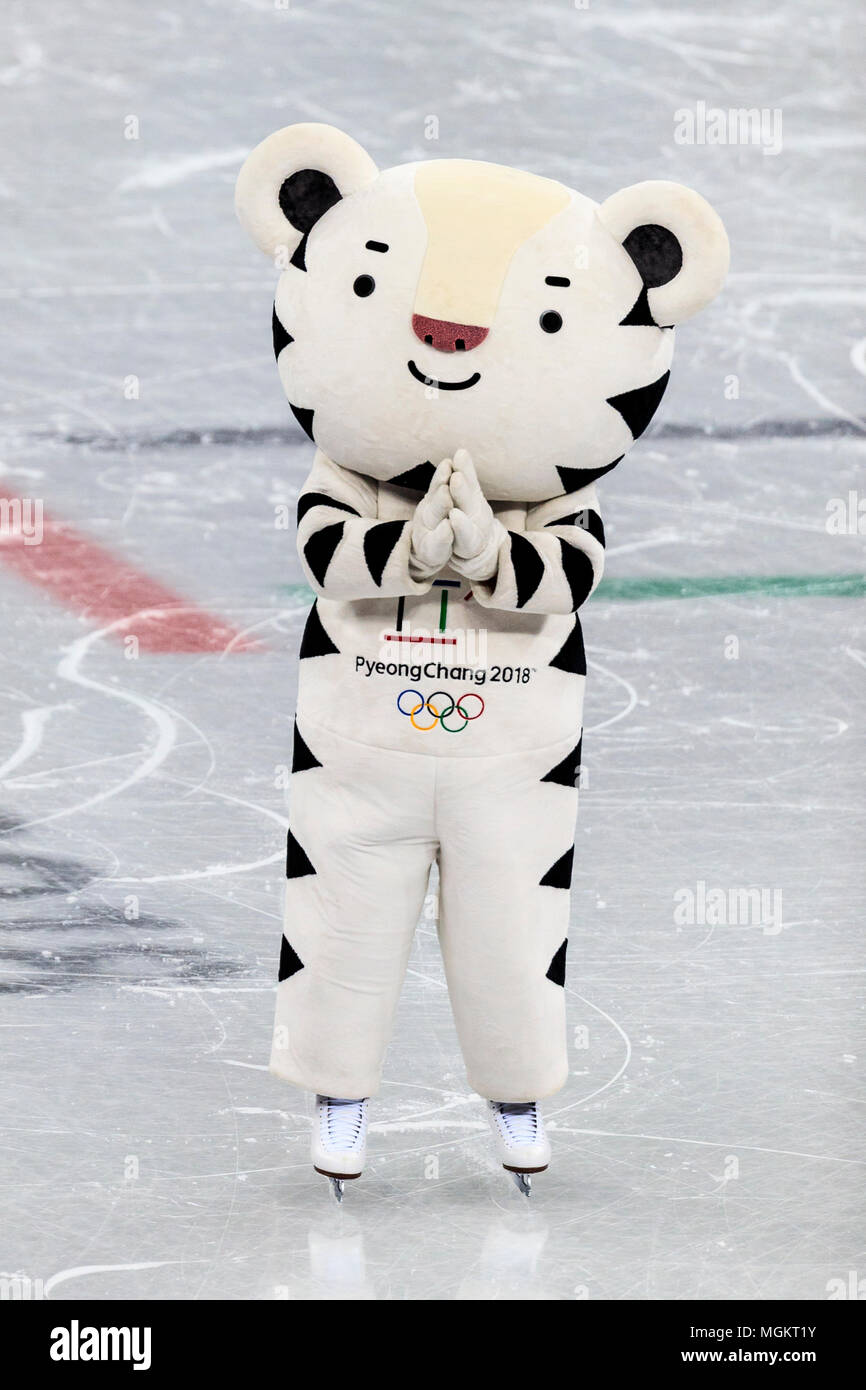Soohorang, la mascota de los Juegos Olímpicos de Invierno PyeongChang 2018  durante el corto trasck del patinaje de velocidad Fotografía de stock -  Alamy