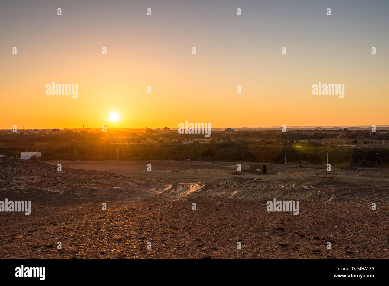 Ruinas del Templo Nadora en el Desierto de Egipto hasta kharga Foto de stock