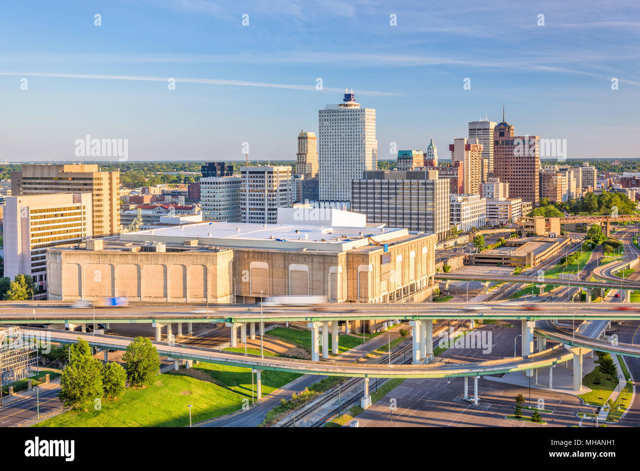 En Memphis, Tennessee, EE.UU. ciudad en penumbra. Foto de stock