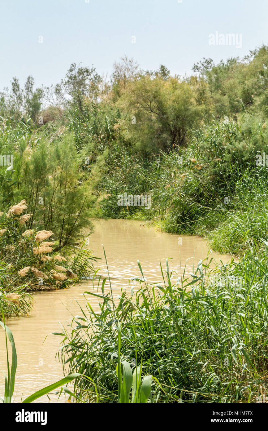 Qasr el Yahud sitio bautismal en el río Jordán, cerca de Jericó, según la Biblia, donde es bautizado por Juan el Bautista de stock Alamy