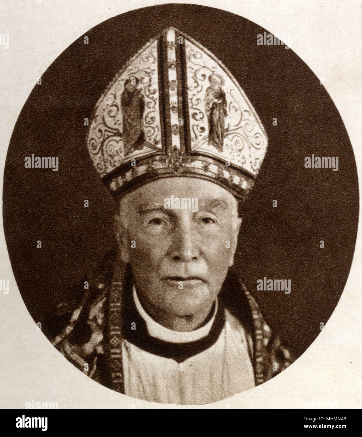Arthur Winnington-Ingram Foley (18581946), Obispo de Londres desde 1901 a 1939 Fotografía tomada en el momento de el libro de la coronación del rey Jorge VI y la Reina Elizabeth, el 12 de mayo de 1937. Fecha: 1937 Foto de stock