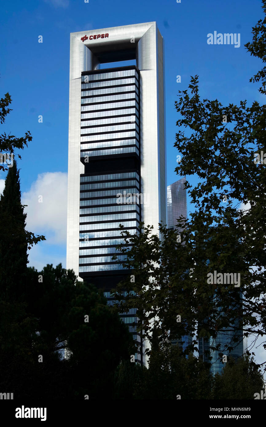 Torre Cepsa, Cuatro Torres Business Area, Madrid Fotografía de stock - Alamy