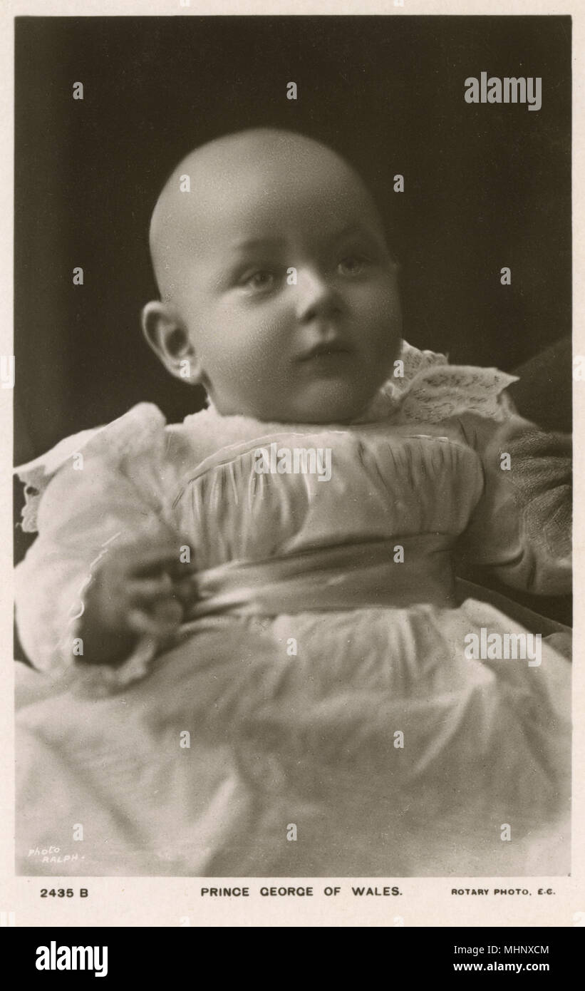 El príncipe Jorge de Gales como un bebé, más tarde duque de Kent Foto de stock