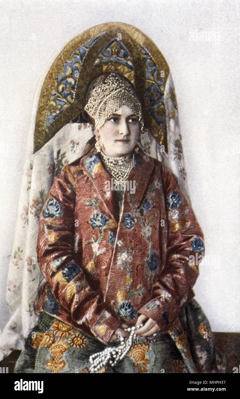 Costume of the peasant woman from fotografías e imágenes de alta resolución  - Alamy