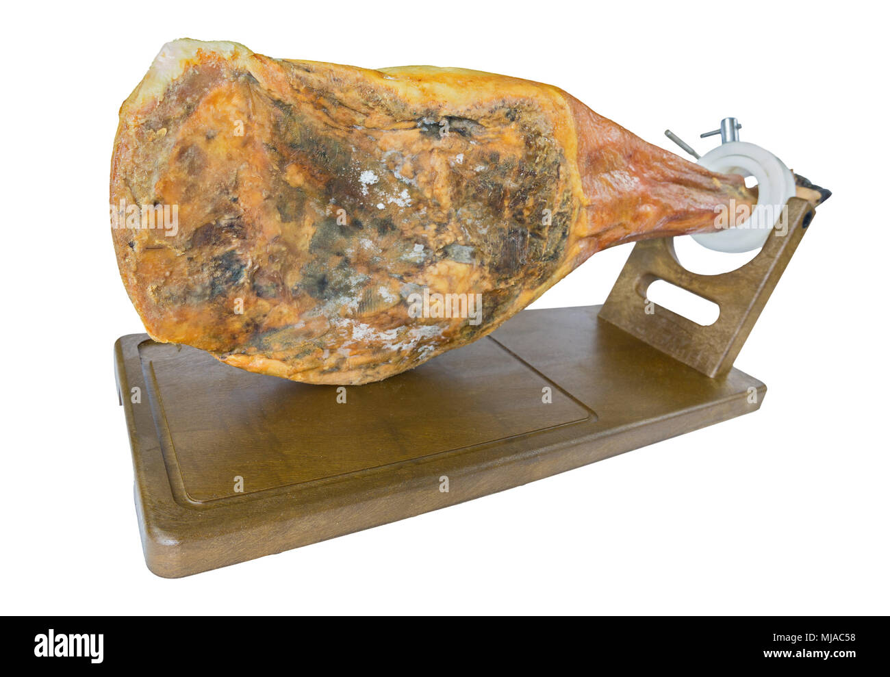 Vista de todo el borde de la pierna de jamón serrano sobre madera