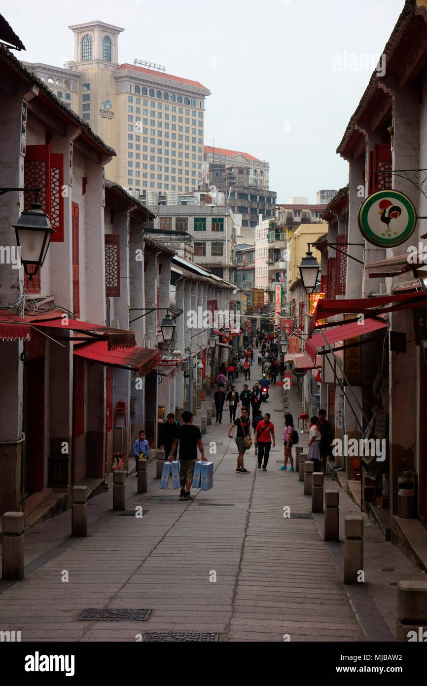 La calle de la felicidad, la Rua da Felicidade, Macao principal del distrito rojo, Macao, Región Administrativa Especial de China Foto de stock