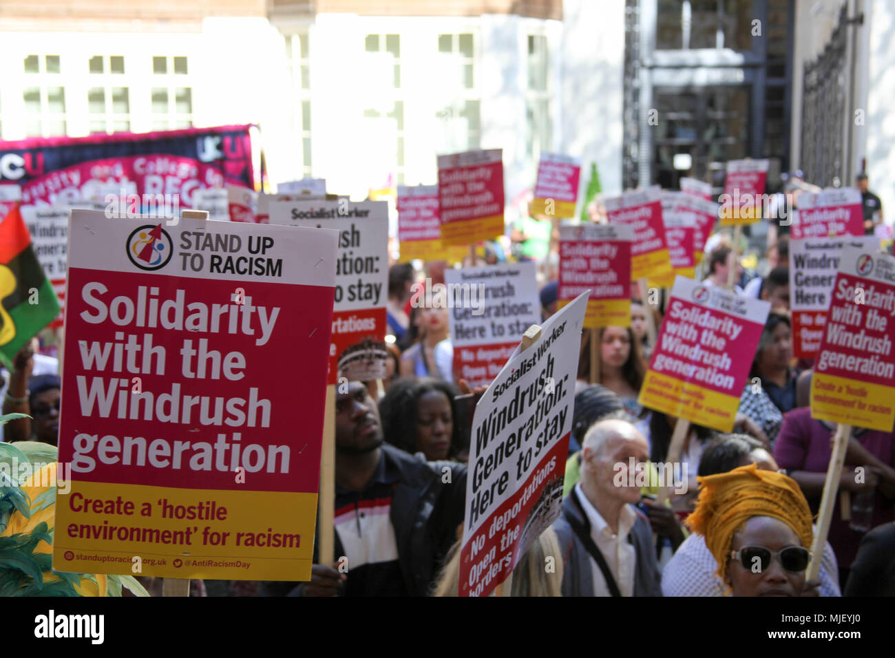 Londres, Reino Unido. 5 de mayo, 2018. Solidaridad con Windrush Crédito: Alex Cavendish/Alamy Live News Foto de stock