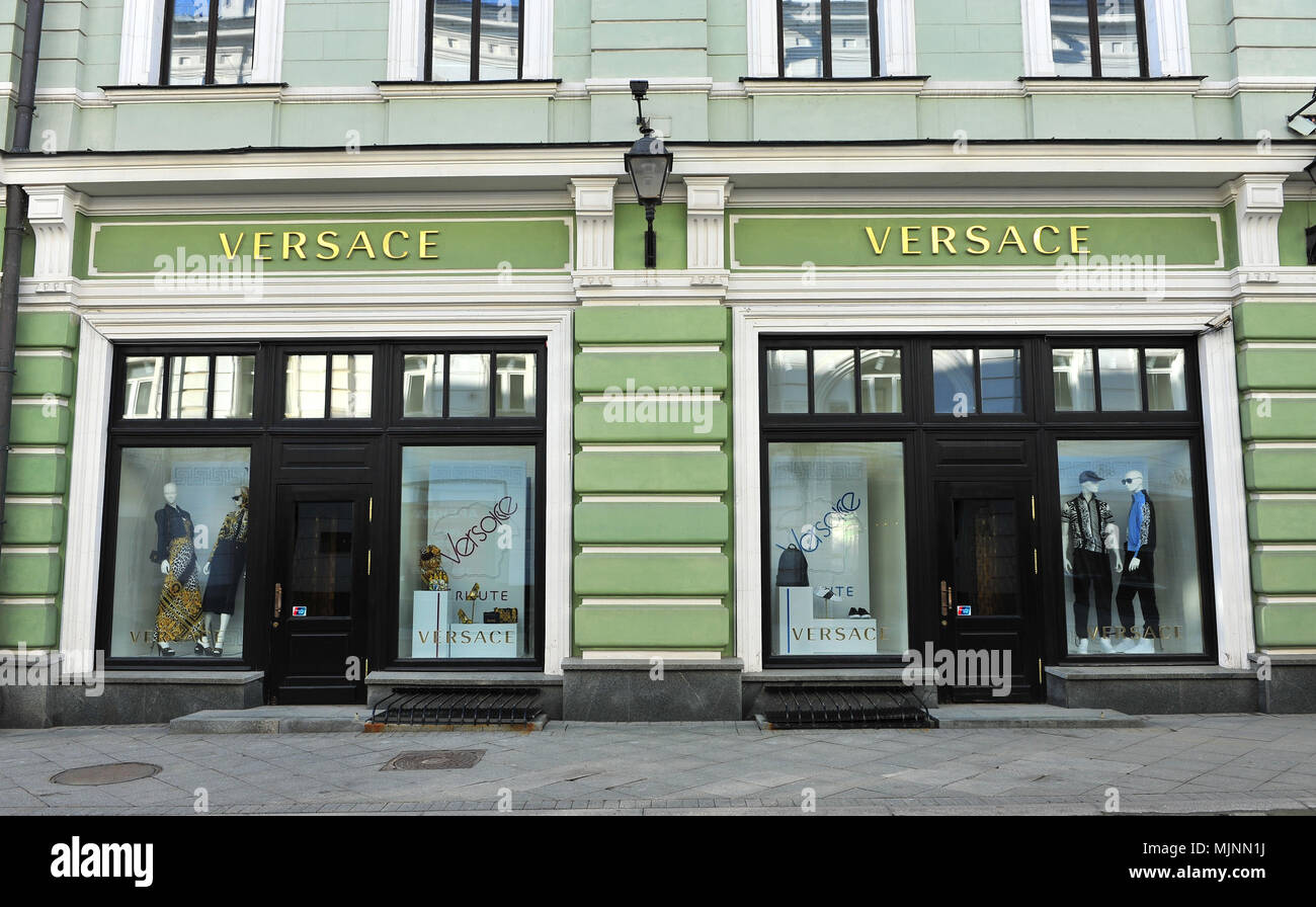 Moscú, Rusia - 02 de mayo: Versace flagship store, en Moscú el 2 de mayo de  2018 Fotografía de stock - Alamy