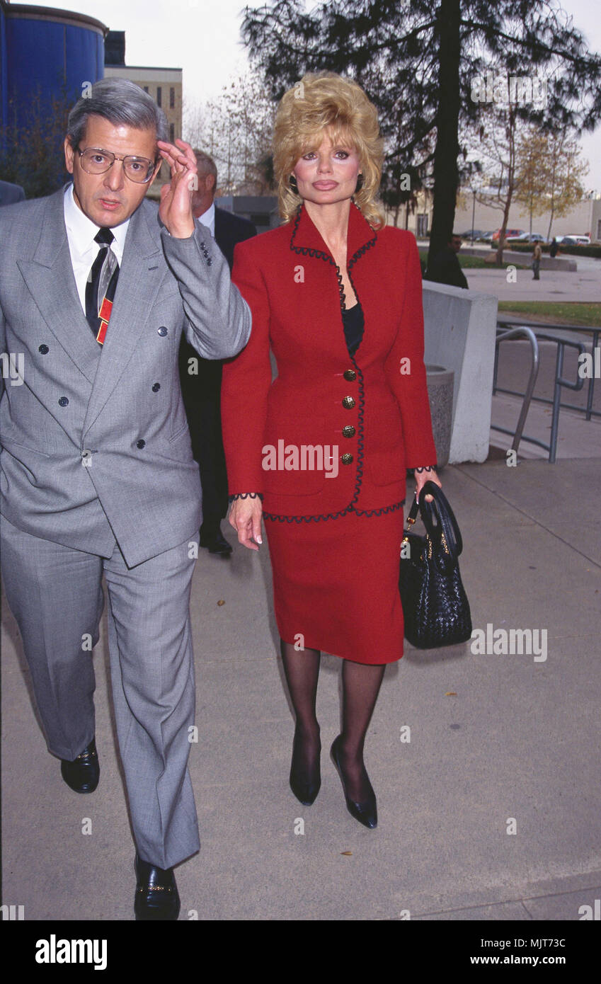 1994, Los Angeles, California, EE.UU. Loni Anderson y su abogado