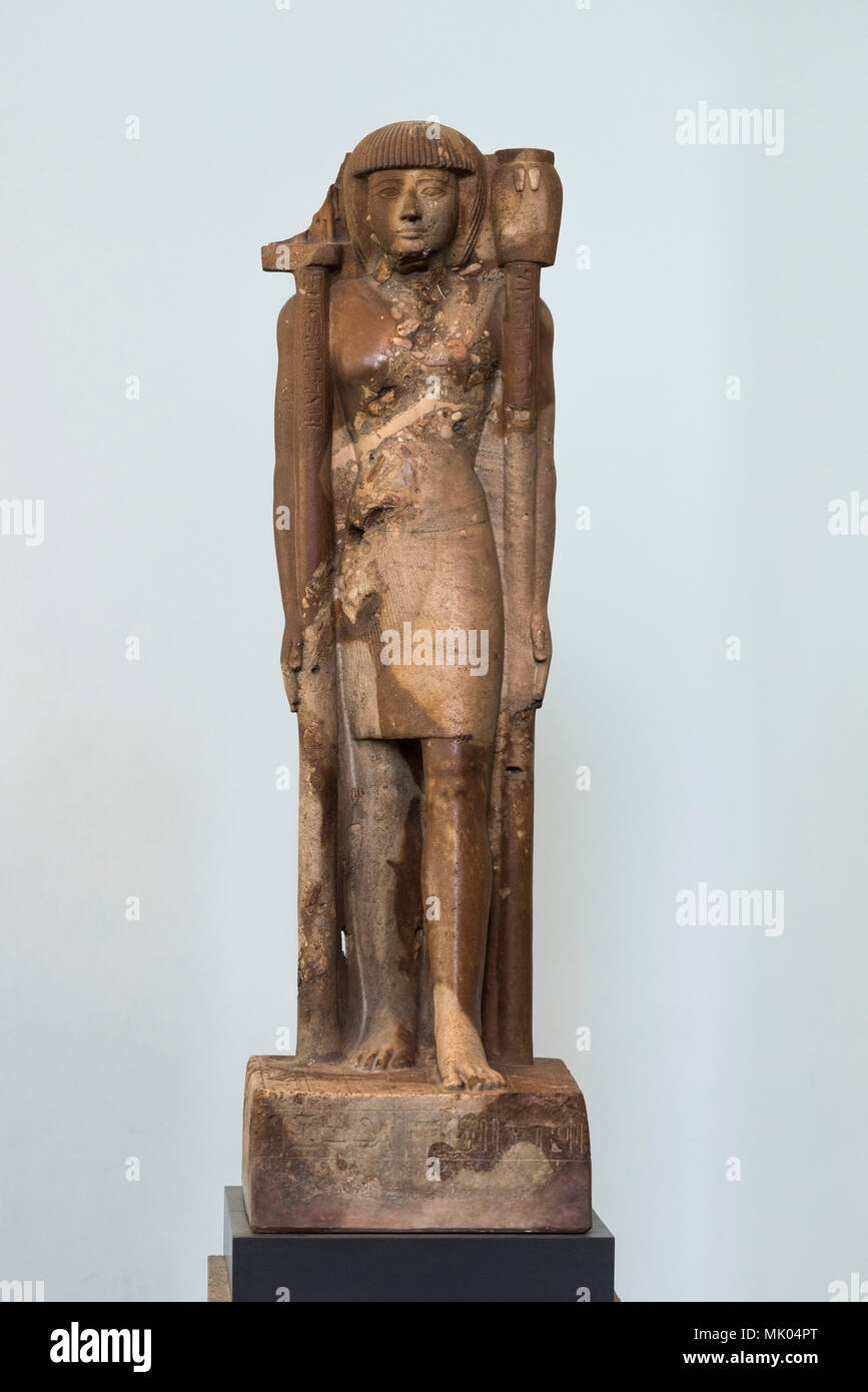 Londres. Inglaterra. Museo Británico. Estatua del príncipe Khaemwaset, sumo sacerdote de Ptah en Menfis. Originalmente de Abydos, Egipto. Xix dinastía, ca. 1260 A.C. Foto de stock