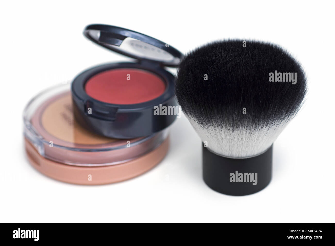 Cepillo Kabuki, cosméticos, maquillaje, polvos compactos de cosméticos Foto de stock