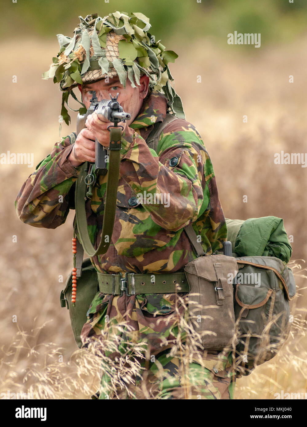 Traje de camuflaje con patrón boa para hombre y mujer, uniforme