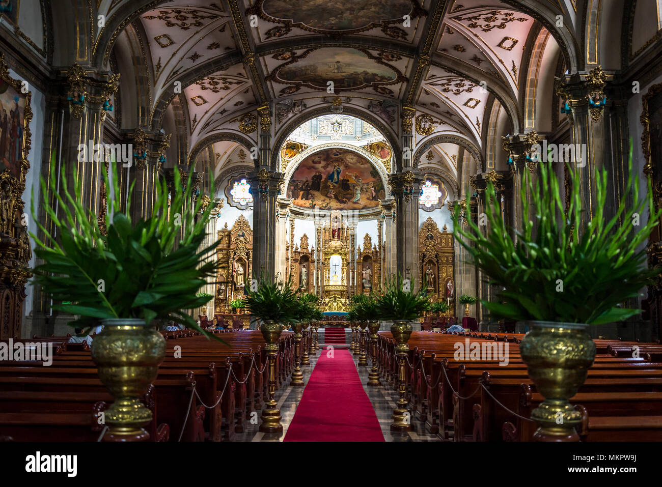 Parroquia de San Juan Bautista, Coyoacán, Ciudad de México, México Fotografía de stock Alamy Parroquia de San Juan Bautista, Coyoacán, Ciudad de México, México Fotografía de stock Alamy