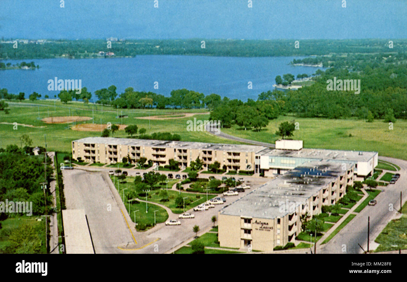Hojas de Otoño Casa de Retiro. Dallas. 1975 Foto de stock