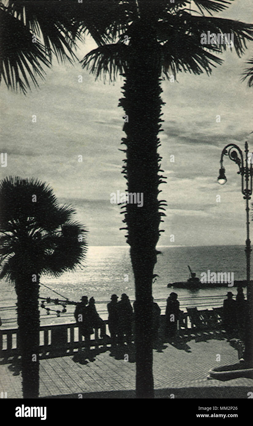 Vista del mar. San Remo. 1948 Foto de stock