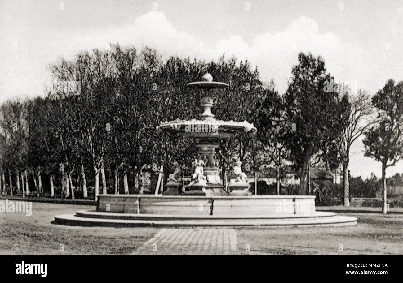 Fuente en la Alameda. Valencia. 1930 Foto de stock