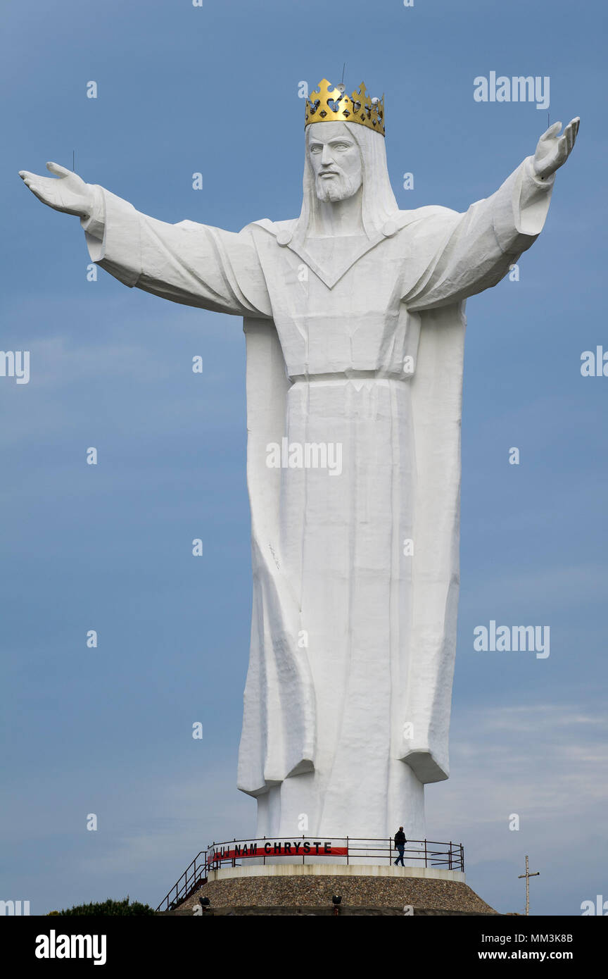 Pomnik Chrystusa Krola (monumento de Cristo Rey) en Swiebodzin, Polonia. El  2 de mayo de 2018, es la estatua de Jesucristo más alta del mundo ©  Wojciech Fotografía de stock - Alamy